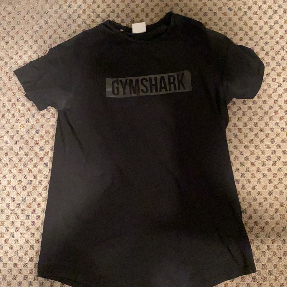 Black gym shark box logo shirt